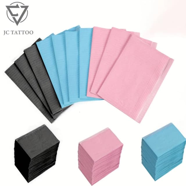 25/50/100 ชิ้น Disposable Tattoo Clean Pad Tattoo กันน้ําตารางทําความสะอาด Pad ผู้ป่วยทันตกรรมผ้ากันเปื้อน Tattoo อุปกรณ์เสริม