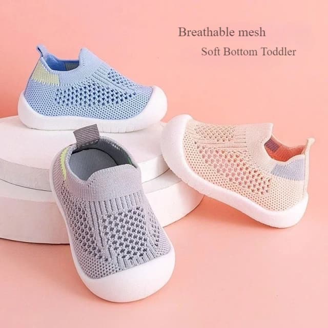 Breathable ถักตาข่ายรองเท้าเด็กฤดูใบไม้ผลิฤดูร้อน Soft Sole Anti-Collision Unisex Pastel รองเท้าผ้าใบลําลองเด็กวัยหัดเดิน 1-3Y