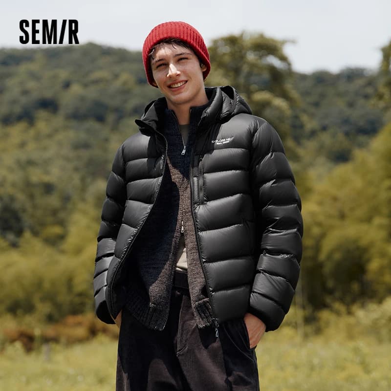 เสื้อแจ็คเก็ตขนเป็ดผู้ชาย Semir สำหรับฤดูหนาว ขนเป็ดแท้ 90% น้ำหนักเบา ขนห่าน รุ่นใหม่ปี 2025 เสื้อคลุมแบบมีฮู้ดถอดได้สำหรับคู่รัก เสื้อผ้าผู้ชาย