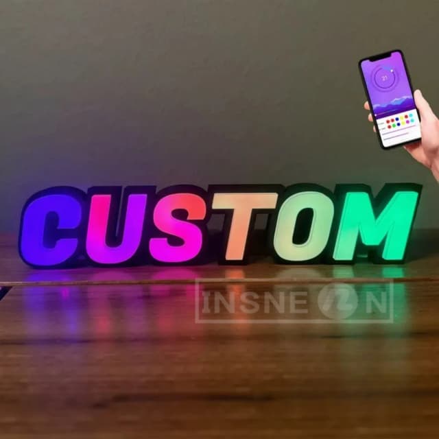 Custom 3D LED ตัวอักษรสีสมาร์ทควบคุมส่วนบุคคล Light Sign Frontlit LED อะคริลิคตกแต่งผนังสําหรับธุรกิจหรือบ้าน