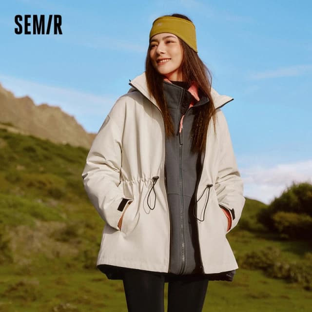 เสื้อแจ็คเก็ตผู้หญิง Semir รุ่นใหม่ ปี 2025 แบบสองชิ้นในหนึ่งเดียว ใช้ได้สามแบบ สำหรับกิจกรรมกลางแจ้ง เดินทาง ใช้ได้ทุกวัน กันน้ำ กันน้ำมัน กันคราบ  เสื้อโค้ทฤดูหนาวสำหรับผู้หญิง