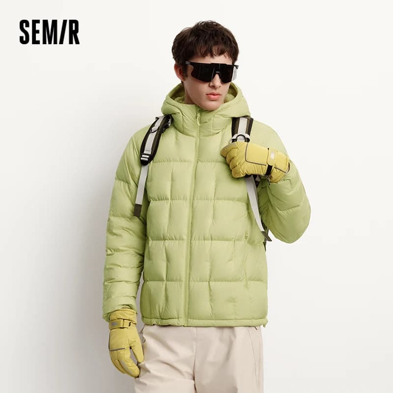 เสื้อแจ็คเก็ตผู้ชาย Semir แบบมีฮู้ด น้ำหนักเบา อุ่นสบาย เหมาะสำหรับกิจกรรมกลางแจ้ง ผ้าบุซับใน 3 ชั้น ทนทานต่อสภาพอากาศ รุ่นใหม่ประจำปี 2025 เสื้อผ้าฤดูหนาวสำหรับผู้ชาย