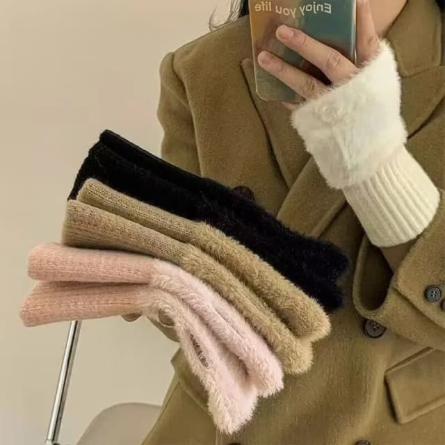 ถุงมือผู้หญิงแบบครึ่งนิ้ว ผ้าพลัฌอุ่นๆ สำหรับฤดูใบไม้ร่วงและฤดูหนาว อเนกประสงค์ น่ารัก เหมาะสำหรับใส่ทำงาน ป้องกันความหนาวเย็น